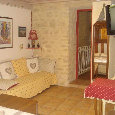 Locastillon Exteriér fotografie