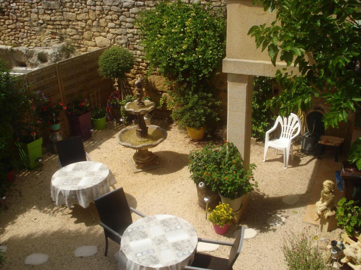 Locastillon Exteriér fotografie